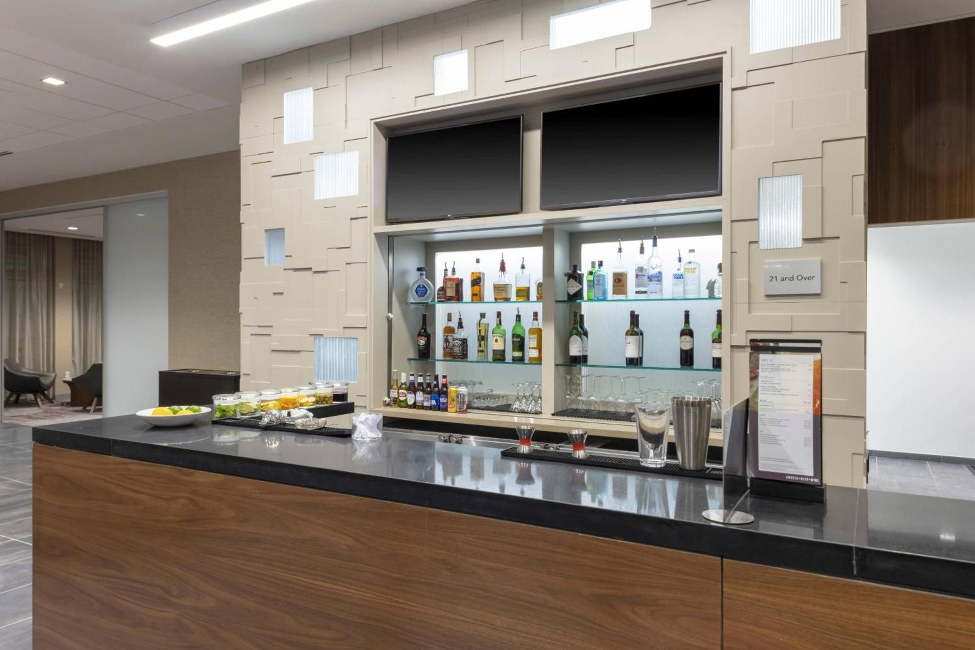 Courtyard By Marriott Indianapolis West-Speedway Hotell Eksteriør bilde
