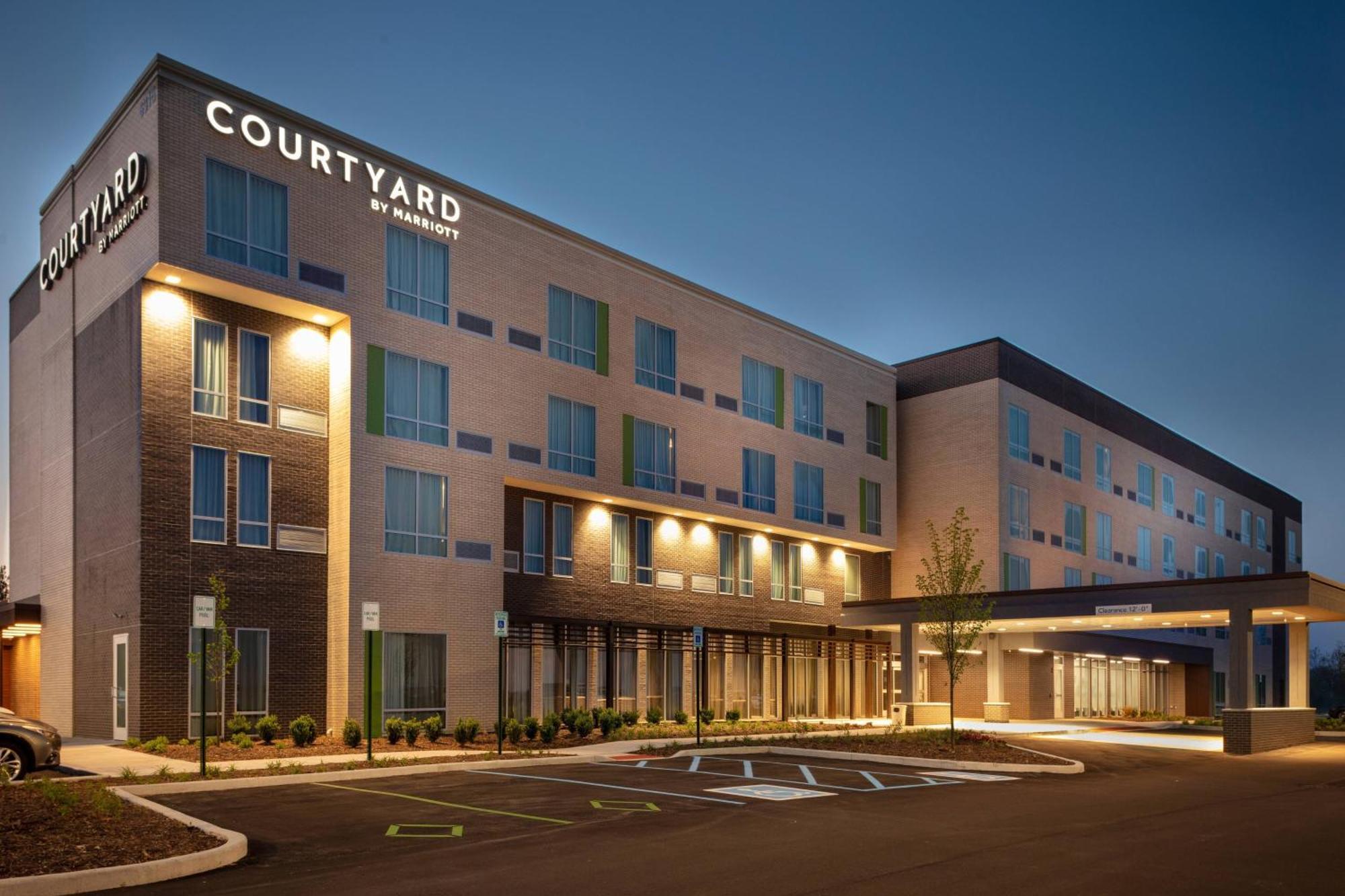 Courtyard By Marriott Indianapolis West-Speedway Hotell Eksteriør bilde